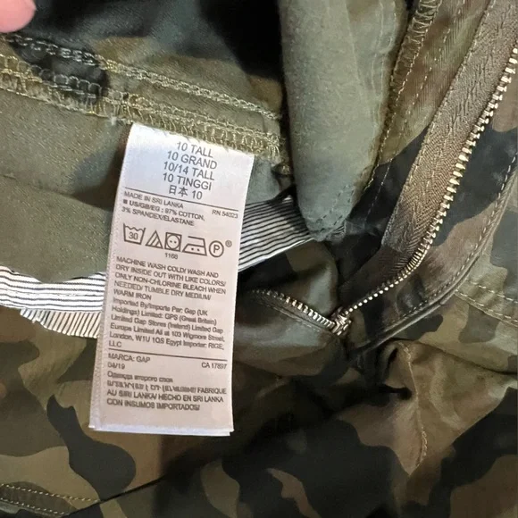 GAP Women’s Girlfriend Chino Camo Pants - sz 10 tall - Picture 7 of 7